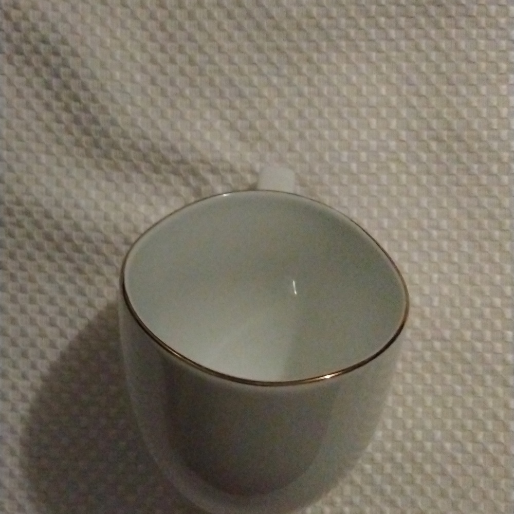 West Elm 3 mug color & gold